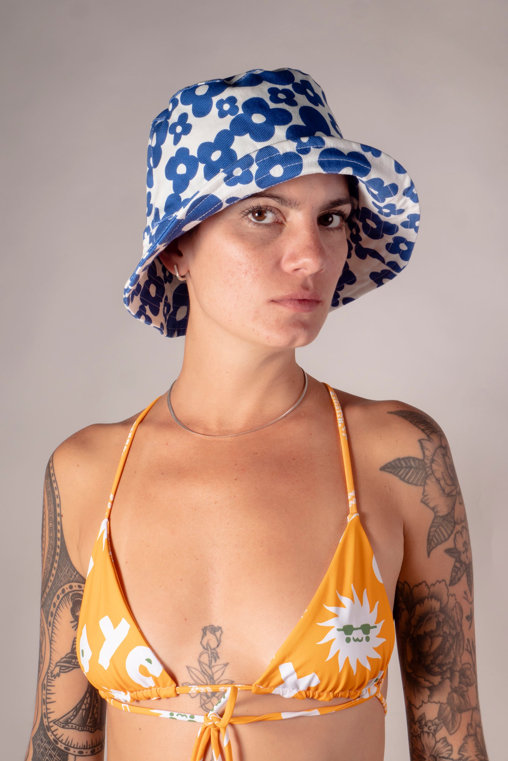 Canvas printed flowers bucket hat